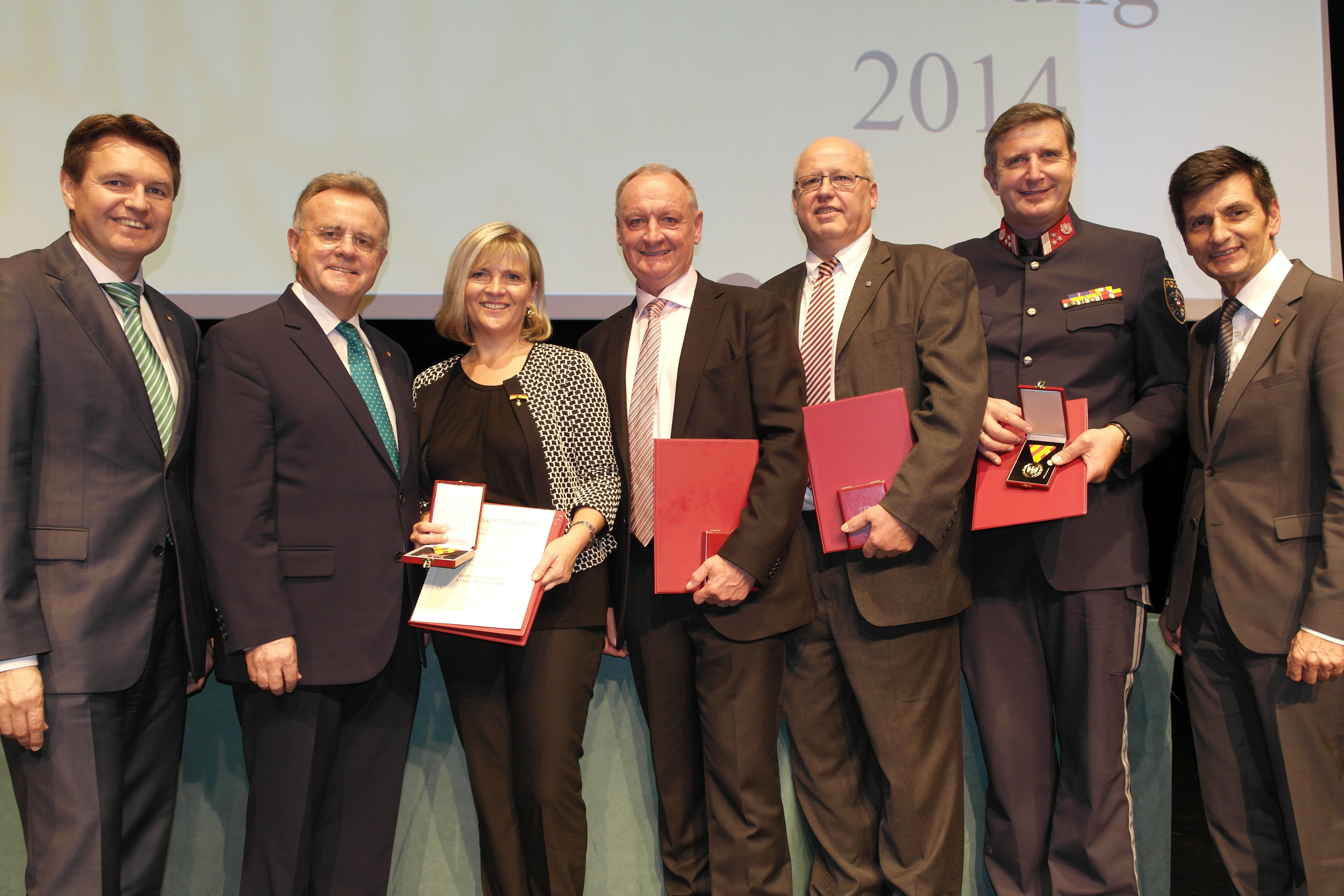 Bild: v.l.n.r.: GVV Präsident Erich Trummer, LH Hans Niessl, Vzbgm. Ingrid Ulreich, Bgm. Fritz Kreisits, Bgm. Stefan Hauser, Vzbgm. Ewald Schnecker, KO Christian Illedits